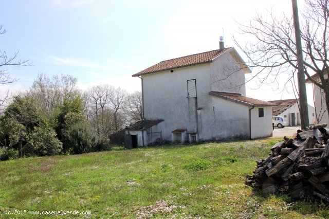 MORCONE (BN) - 357 CASA INDIPENDENTE CON TERRENO