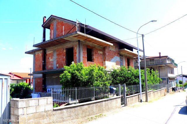 SOLOPACA (BN) - 505 CASA INDIPENDENTE CON GIARDINO