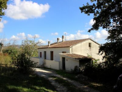 MORCONE (BN) - CASALE RISTRUTTURATO CON TERRENO