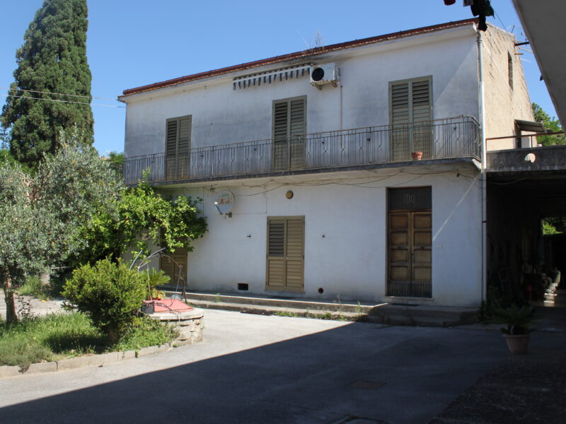 DUGENTA (BN) - 807 APPARTAMENTO AL PIANO TERRA