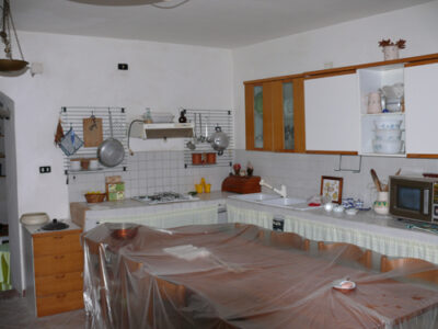 SANT'AGATA DE' GOTI (BN) - 391 CASA COLONICA CON GIARDINO