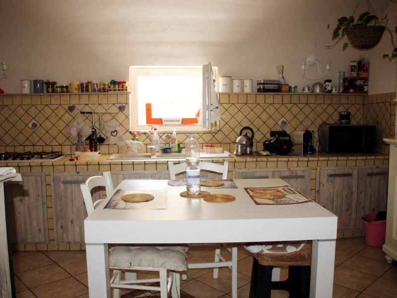 MELIZZANO (BN) - 79 CASA INDIPENDENTE CON GIARDINO