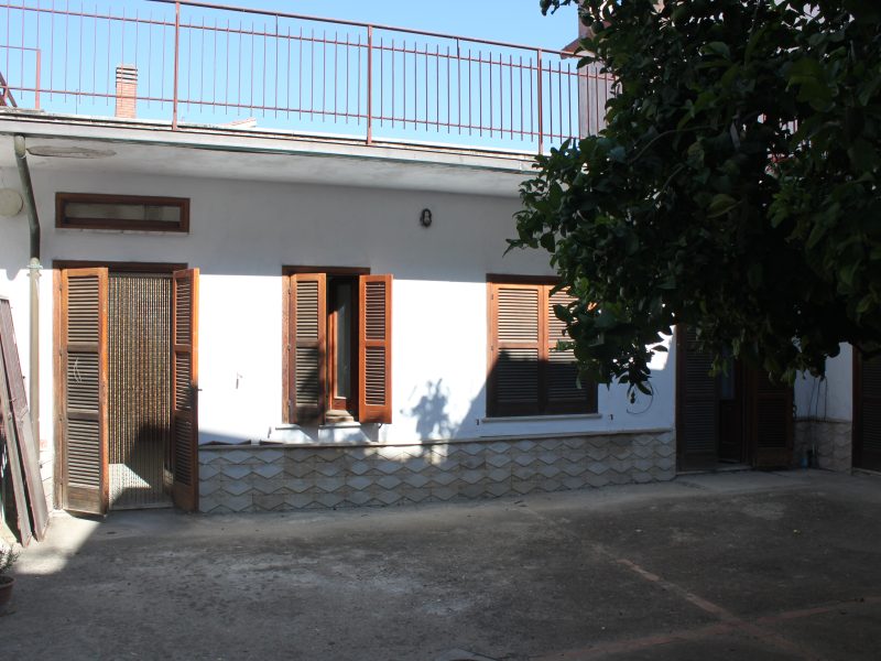 MELIZZANO (BN) - 794 CASA INDIPENDENTE CON SPAZIO ESTERNO