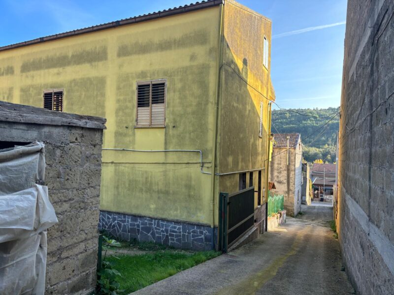 CASTEL MORRONE (CE) - 781 FABBRICATO INDIPENDENTE