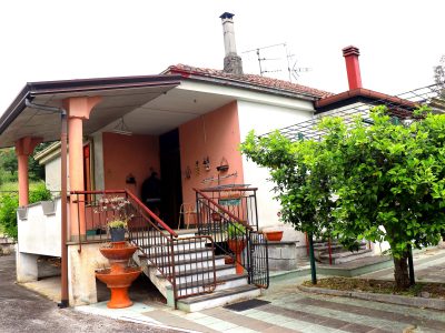 LIMATOLA (BN) - 509 CASA INDIPENDENTE CON TERRENO