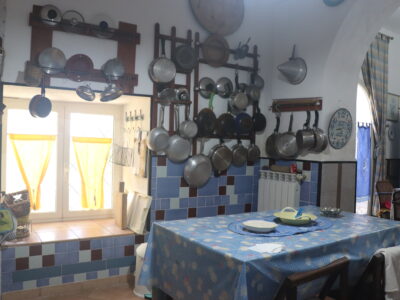 DUGENTA (BN) - 765 CASALE RISTRUTTURATO CON TERRENO