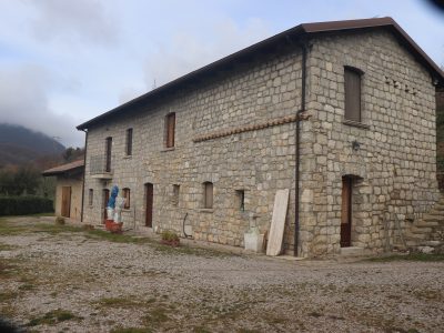 CAUTANO (BN) - 764 CASALE IN PIETRA VIVA CON TERRENO