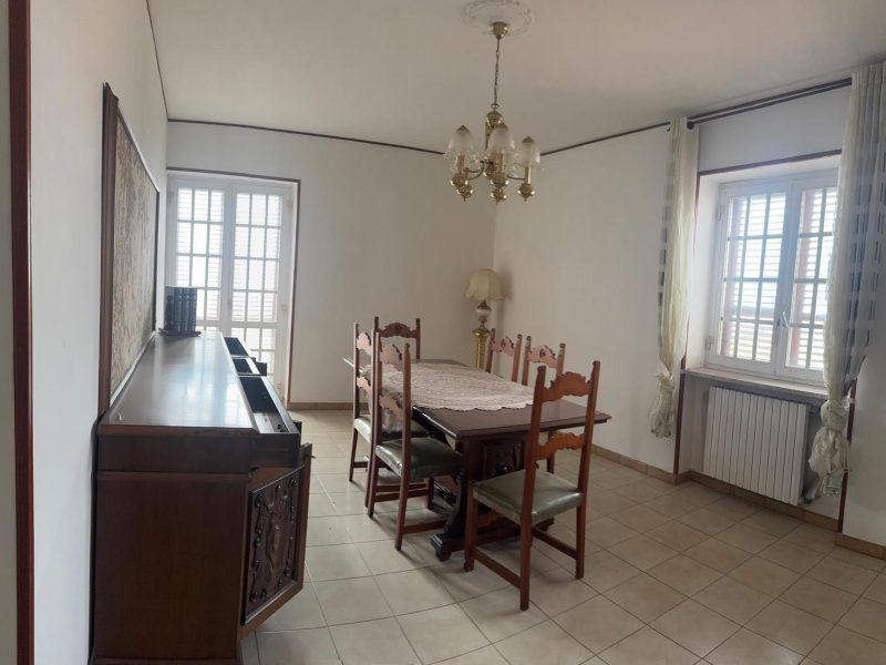 DUGENTA (BN) - 760 APPARTAMENTO AL PRIMO PIANO