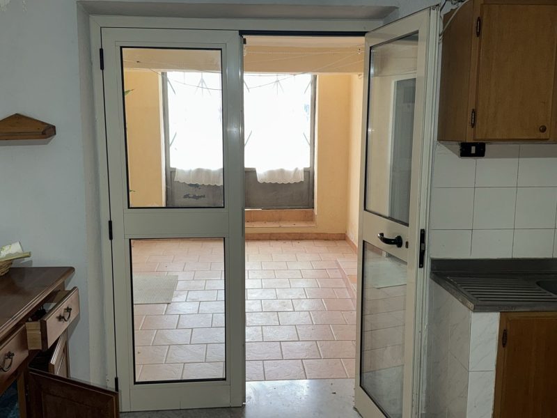 DUGENTA (BN) - 759 CASA INDIPENDENTE CON GIARDINO