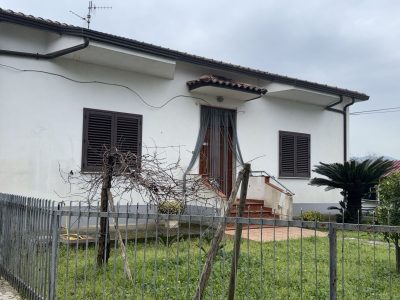 DUGENTA (BN) - 759 CASA INDIPENDENTE CON GIARDINO