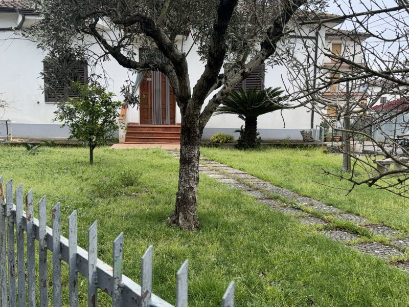 DUGENTA (BN) - 759 CASA INDIPENDENTE CON GIARDINO