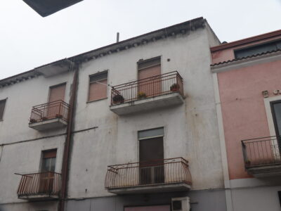 DUGENTA (BN) - 762 APPARTAMENTO IN ZONA CENTRALE