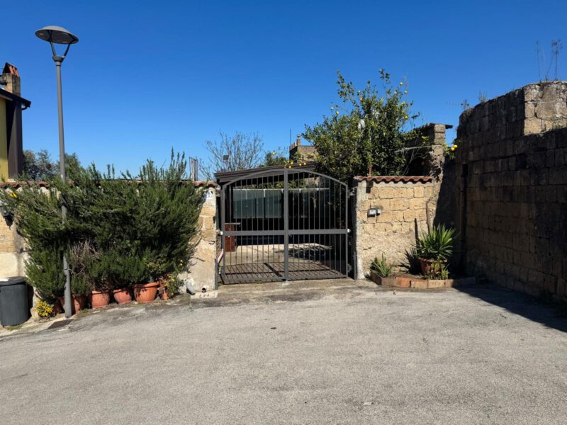 DUGENTA (BN) - 762 APPARTAMENTO IN ZONA CENTRALE