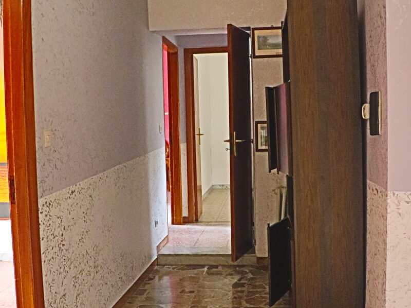 DUGENTA (BN) - 762 APPARTAMENTO IN ZONA CENTRALE