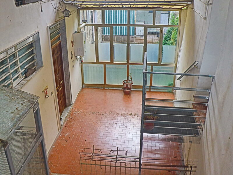 DUGENTA (BN) - 762 APPARTAMENTO IN ZONA CENTRALE