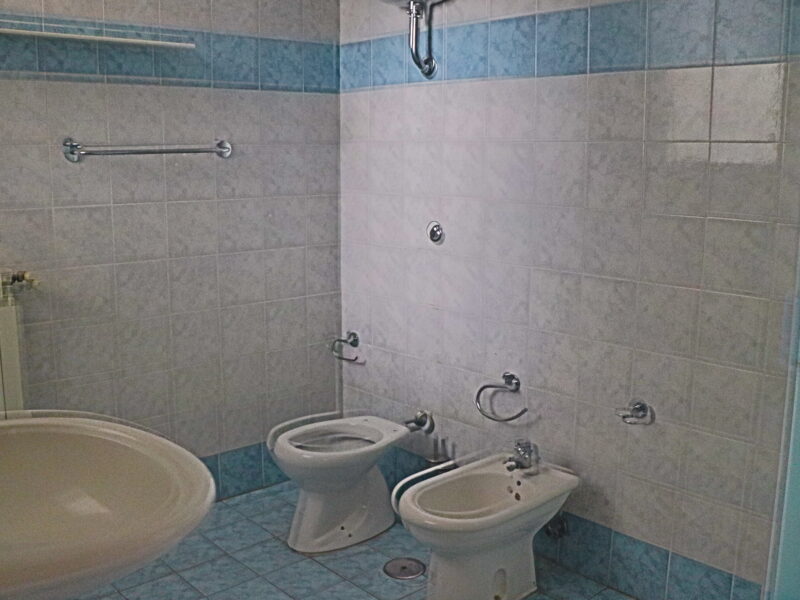 DUGENTA (BN) - 762 APPARTAMENTO IN ZONA CENTRALE