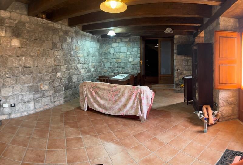 CAUTANO (BN) - 764 CASALE IN PIETRA VIVA CON TERRENO