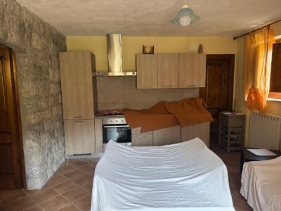 CAUTANO (BN) - 764 CASALE IN PIETRA VIVA CON TERRENO