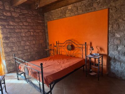 CAUTANO (BN) - 764 CASALE IN PIETRA VIVA CON TERRENO