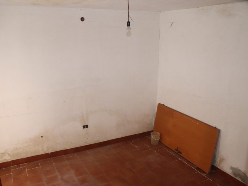 CASTEL CAMPAGNANO (CE) - 757 PALAZZOTTO NEL CENTRO STORICO