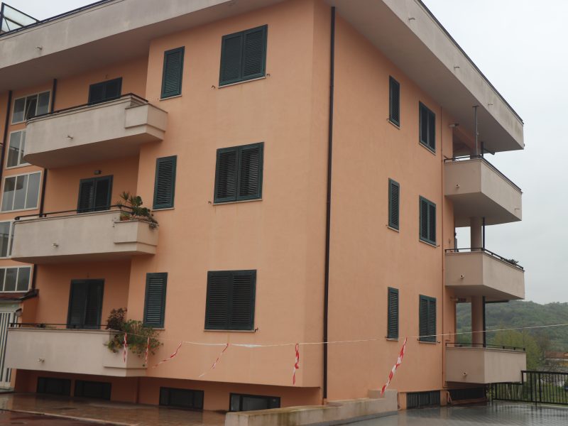 AMOROSI (BN) - 754 APPARTAMENTO IN PICCOLO PARCO, A POCHI PASSI DAL CENTRO