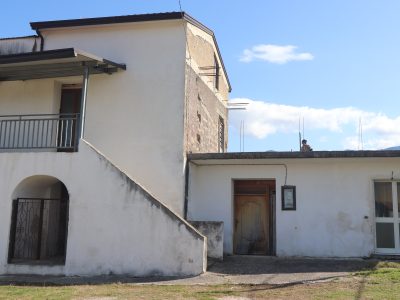 DUGENTA (BN) - 756 PORZIONE DI CASALE IN UN BORGO