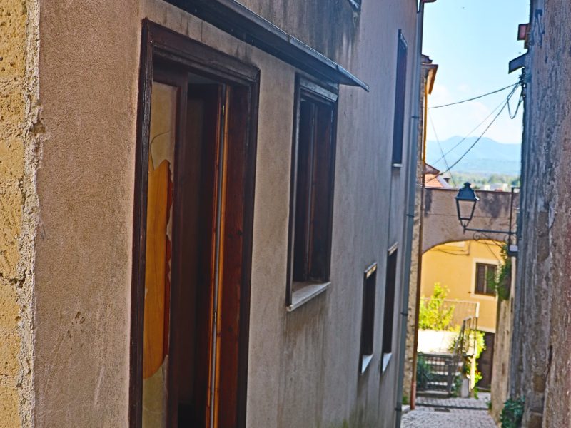 CASTEL CAMPAGNANO (CE) - 757 PALAZZOTTO NEL CENTRO STORICO