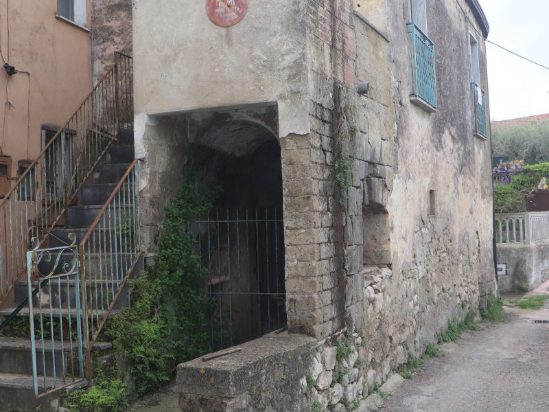 SANT'AGATA DE' GOTI (BN) - 753 CASA COLONICA IN UN BORGO