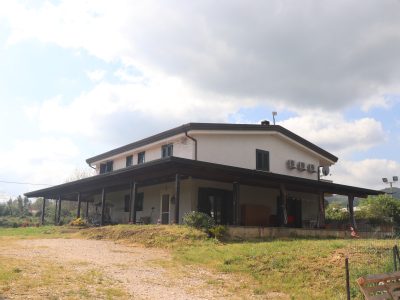 LIMATOLA (BN) - 755 SPLENDIDA VILLA DI NUOVA COSTRUZIONE