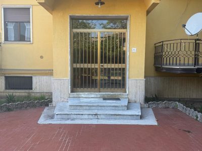 DUGENTA (BN) - 751 DUE APPARTAMENTI CON GARAGE