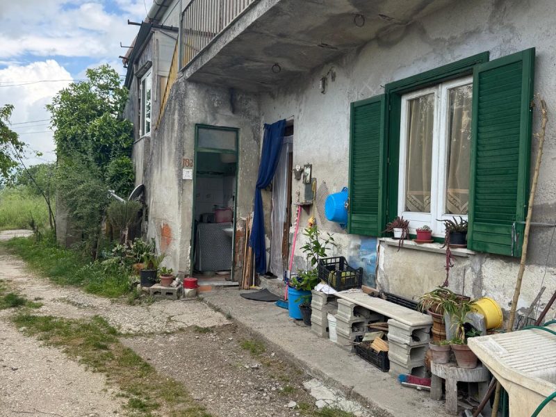 DUGENTA (BN) - 749 PORZIONE DI CASA INDIPENDENTE