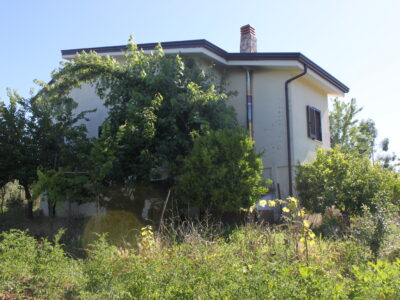 AMOROSI (808) - VILLA INDIPENDENTE CON TERRENO