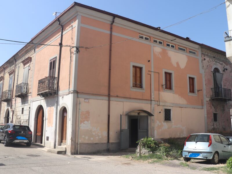 MELIZZANO (BN) - 816 PALAZZOTTO RISTRUTTURATO