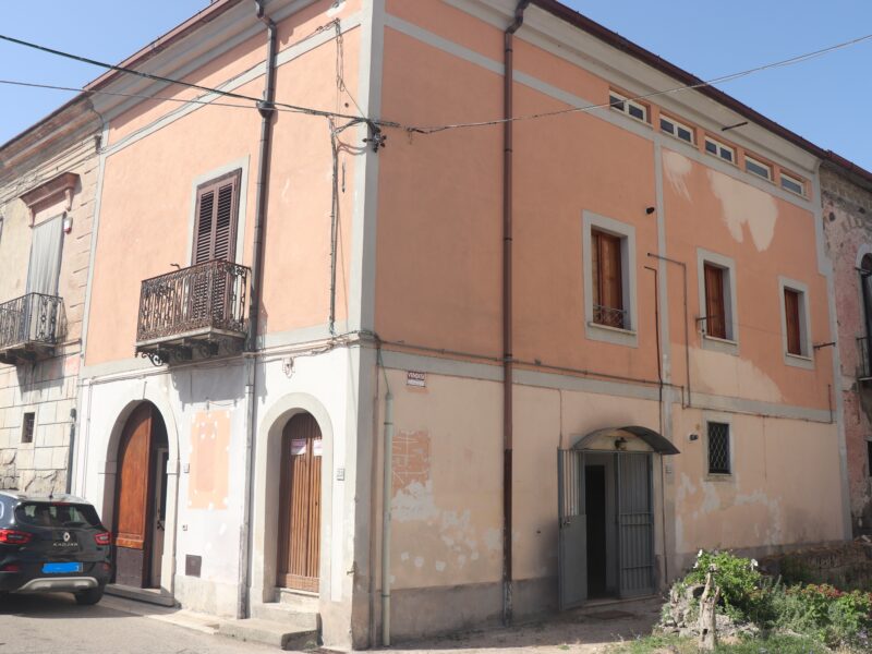 MELIZZANO (BN) - 816 PALAZZOTTO RISTRUTTURATO