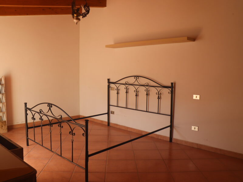 MELIZZANO (BN) - 816 PALAZZOTTO RISTRUTTURATO