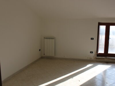 DUGENTA (BN) - 817 PALAZZOTTO IN ZONA CENTRALE