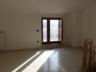 DUGENTA (BN) - 817 PALAZZOTTO IN ZONA CENTRALE