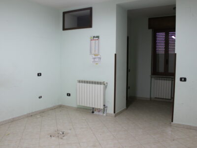 DUGENTA (BN) - 817 PALAZZOTTO IN ZONA CENTRALE