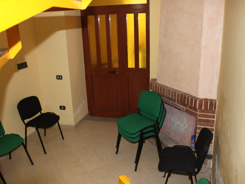 DUGENTA (BN) - 817 PALAZZOTTO IN ZONA CENTRALE