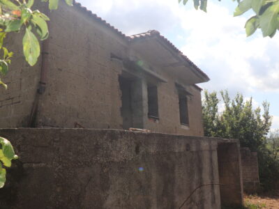 FRASSO TELESINO (BN) - 820 GREZZO DA RIFINIRE CON TERRENO