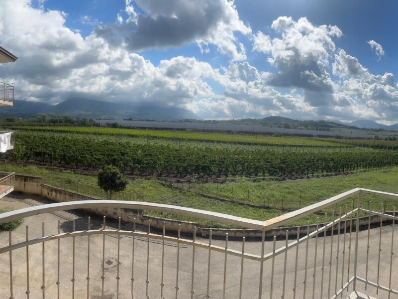 DUGENTA (BN) - 996 APPARTAMENTO CON GARAGE