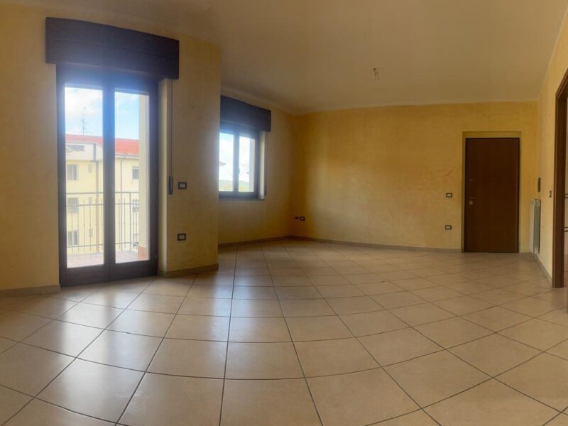 DUGENTA (BN) - 996 APPARTAMENTO CON GARAGE