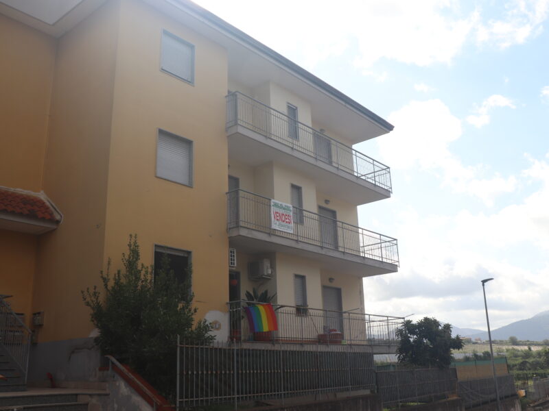 DUGENTA (BN) - 996 APPARTAMENTO CON GARAGE