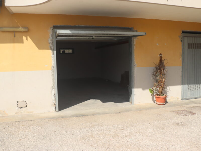 DUGENTA (BN) - 996 APPARTAMENTO CON GARAGE