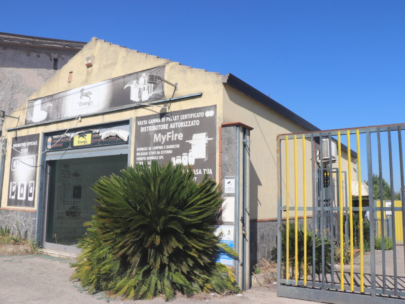 SANT'AGATA DE' GOTI (BN) - 994 LOCALE COMMERCIALE E CAPANNONE