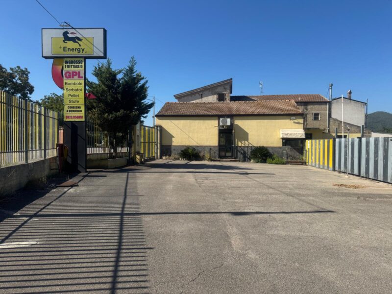 SANT'AGATA DE' GOTI (BN) - 994 LOCALE COMMERCIALE E CAPANNONE