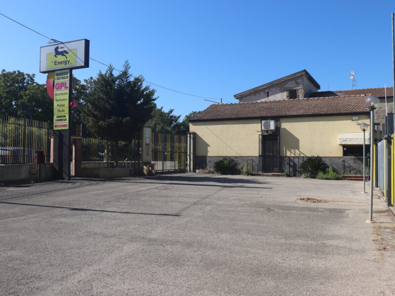 SANT'AGATA DE' GOTI (BN) - 994 LOCALE COMMERCIALE E CAPANNONE