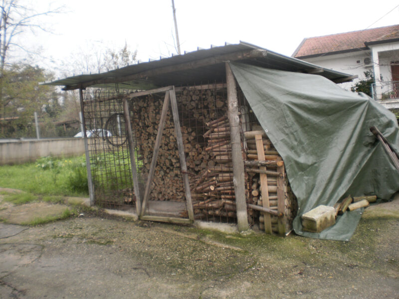 DUGENTA (BN) - 237 CASA COLONICA CON GIARDINO