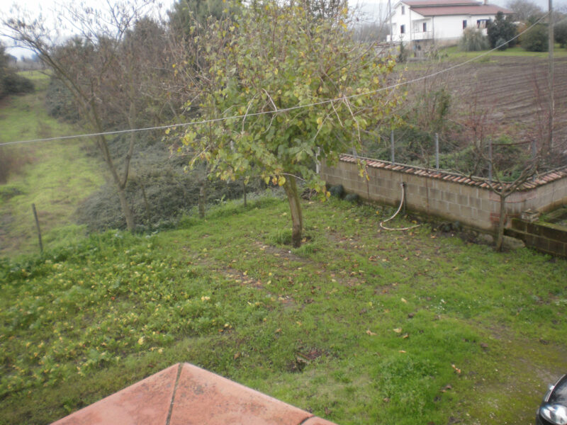 DUGENTA (BN) - 237 CASA COLONICA CON GIARDINO