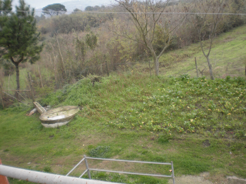 DUGENTA (BN) - 237 CASA COLONICA CON GIARDINO